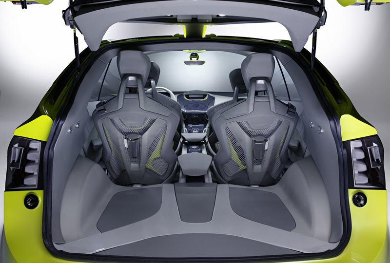Illustration for article titled Ford Iosis Max Concept: A Kineticly Awesome Way To Carry Your Stuff